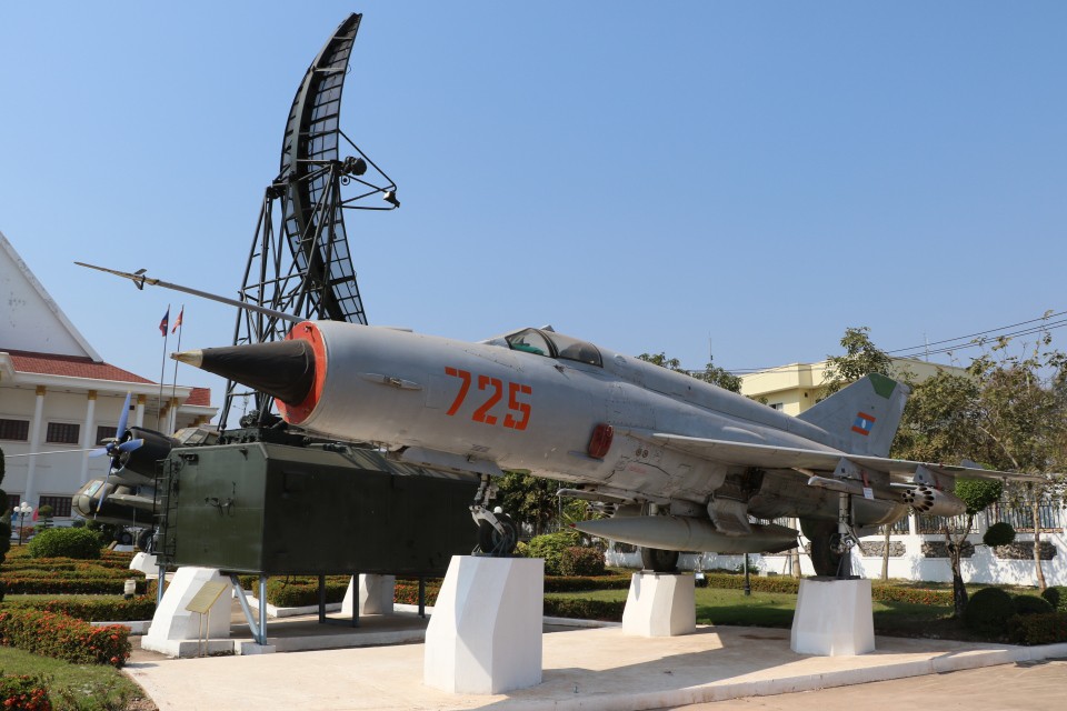 Bí ẩn những chiếc tiêm kích MiG-21 của Không quân Lào - Ảnh 1. Bí ẩn những chiếc tiêm kích MiG-21 của Không quân Lào - Ảnh 1.