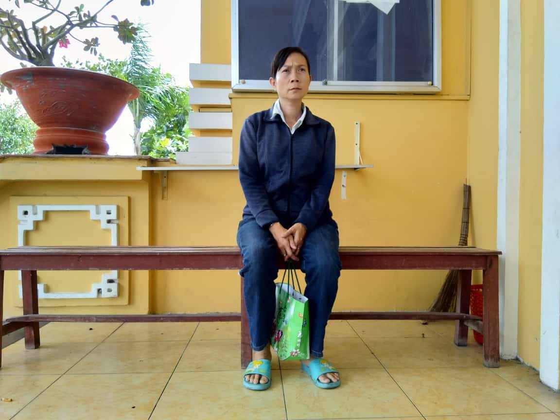 Người phụ nữ ở Sài Gòn có nguy cơ đi tù chỉ vì lộ một tin nhắn - ảnh 1 Người phụ nữ ở Sài Gòn có nguy cơ đi tù chỉ vì lộ một tin nhắn - Ảnh 2.
