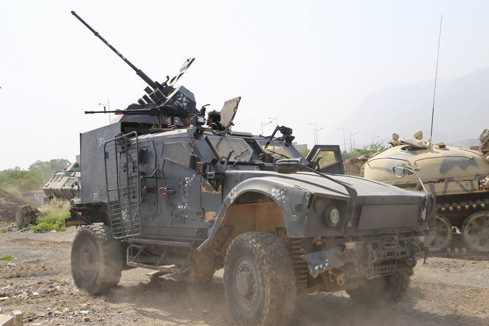 Xe thiết giáp liên quân Saudi Arabia bị bắn cháy như ngả rạ: Từ Mỹ hay Anh đều tan xác - Ảnh 4. Xe thiết giáp liên quân Saudi Arabia bị bắn cháy như ngả rạ: Từ Mỹ hay Anh đều tan xác - Ảnh 4.