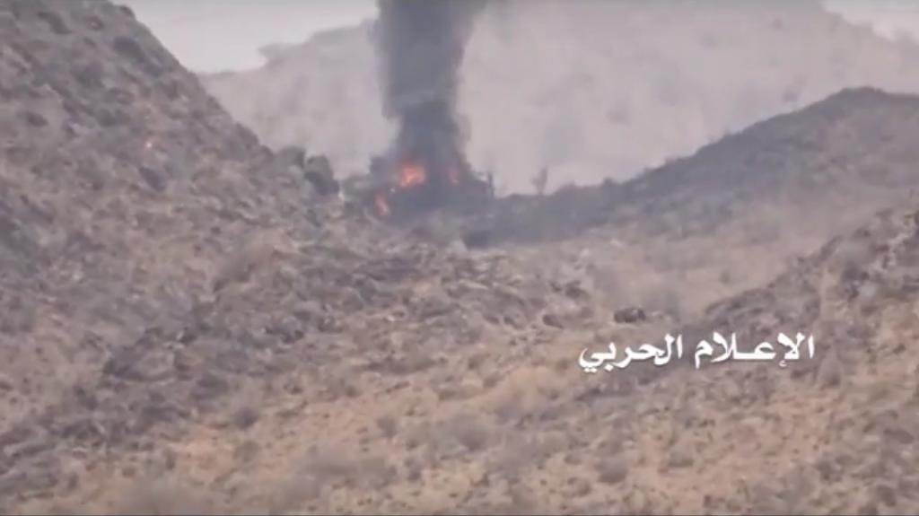 Xe thiết giáp liên quân Saudi Arabia bị bắn cháy như ngả rạ: Từ Mỹ hay Anh đều tan xác - Ảnh 8. Xe thiết giáp liên quân Saudi Arabia bị bắn cháy như ngả rạ: Từ Mỹ hay Anh đều tan xác - Ảnh 8.