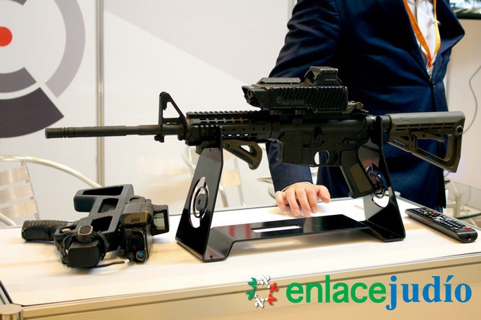 Hệ thống ngắm bắn thông minh SMASH 2000 giúp bắn đâu trúng đó - Ảnh 3. Hệ thống ngắm bắn thông minh SMASH 2000 giúp bắn đâu trúng đó - Ảnh 3.