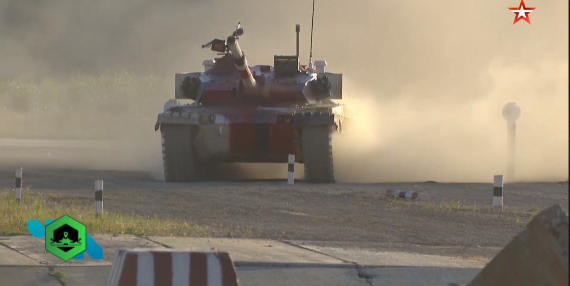 Tank Biathlon 2018 thật hấp dẫn: Ở nhà nhất mẹ, nhì con-Ra đường lắm kẻ còn giòn hơn ta - Ảnh 2. Tank Biathlon 2018 thật hấp dẫn: Ở nhà nhất mẹ, nhì con-Ra đường lắm kẻ còn giòn hơn ta - Ảnh 2.
