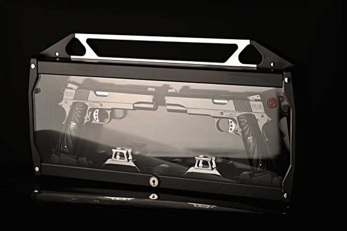 Chiêm ngưỡng cặp súng ngắn M1911 đối xứng gương siêu đẹp, siêu đắt - Ảnh 12. Chiêm ngưỡng cặp súng ngắn M1911 đối xứng gương siêu đẹp, siêu đắt - Ảnh 12.