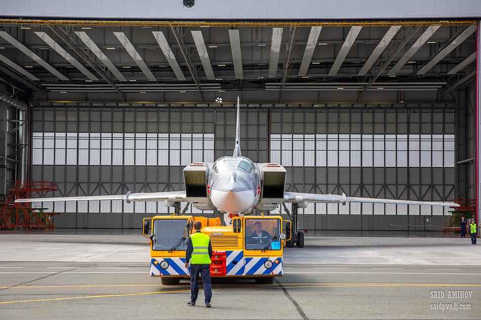 Cận ảnh oanh tạc cơ Tu-22M3M đầu tiên của Nga vừa xuất xưởng - Ảnh 4. Cận ảnh oanh tạc cơ Tu-22M3M đầu tiên của Nga vừa xuất xưởng - Ảnh 4.