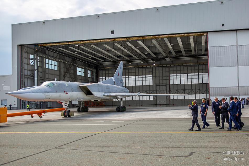 Cận ảnh oanh tạc cơ Tu-22M3M đầu tiên của Nga vừa xuất xưởng - Ảnh 9. Cận ảnh oanh tạc cơ Tu-22M3M đầu tiên của Nga vừa xuất xưởng - Ảnh 9.