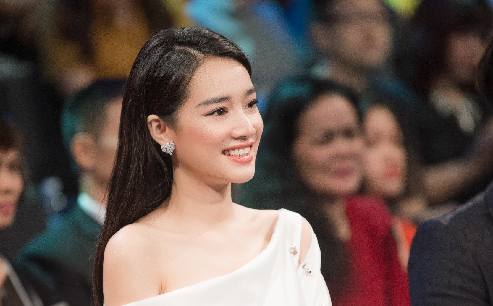 Hot: Nhã Phương chính thức xác nhận lên xe hoa với Trường Giang vào tháng 9 tới đây - Ảnh 2. Hot: Nhã Phương chính thức xác nhận lên xe hoa với Trường Giang vào tháng 9 tới đây - Ảnh 2.