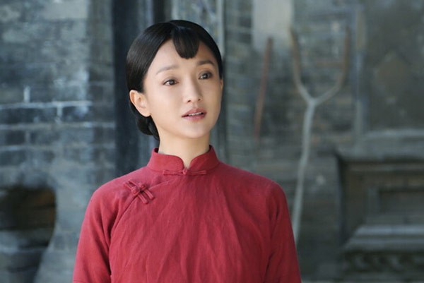 Châu Tấn: U50 diễn vai thiếu nữ, bị Lý Á Bằng phản bội và hôn nhân tan vỡ vì không có con - Ảnh 2.