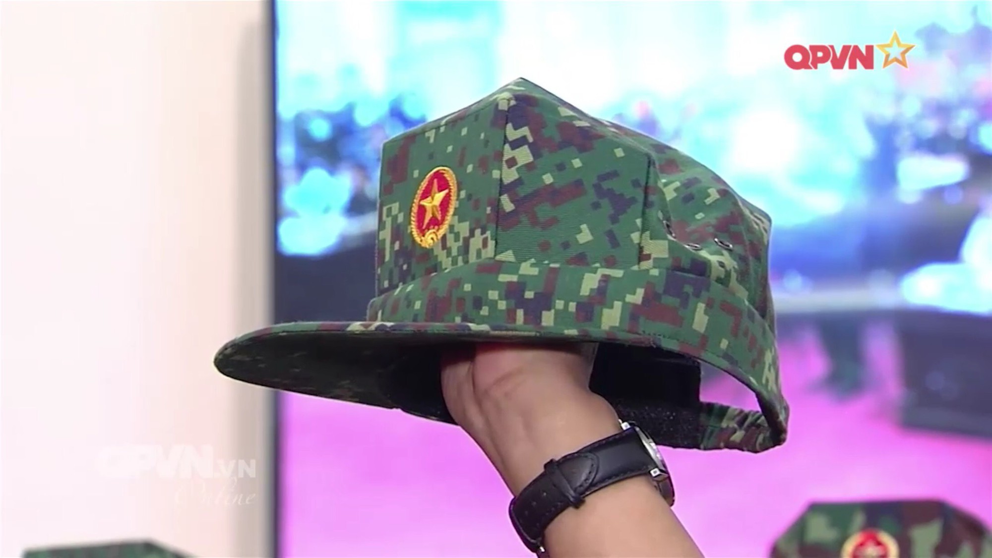 Lộ diện mẫu quân phục ngụy trang mới của QĐND Việt Nam: Có gì đặc biệt? - Ảnh 6. Lộ diện mẫu quân phục ngụy trang mới của QĐND Việt Nam: Có gì đặc biệt? - Ảnh 6.