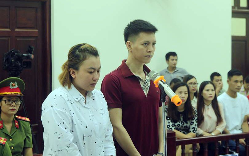 Vụ cháu 10 tuổi bị cha đánh rạn xương sườn: Vợ xin giảm án cho chồng - ảnh 1 Vụ cháu 10 tuổi bị cha đánh rạn xương sườn: Vợ xin giảm án cho chồng - Ảnh 1.