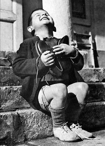 Chùm ảnh đen trắng ấn tượng về tuổi thơ của những đứa trẻ thế kỷ 20 - Ảnh 6.