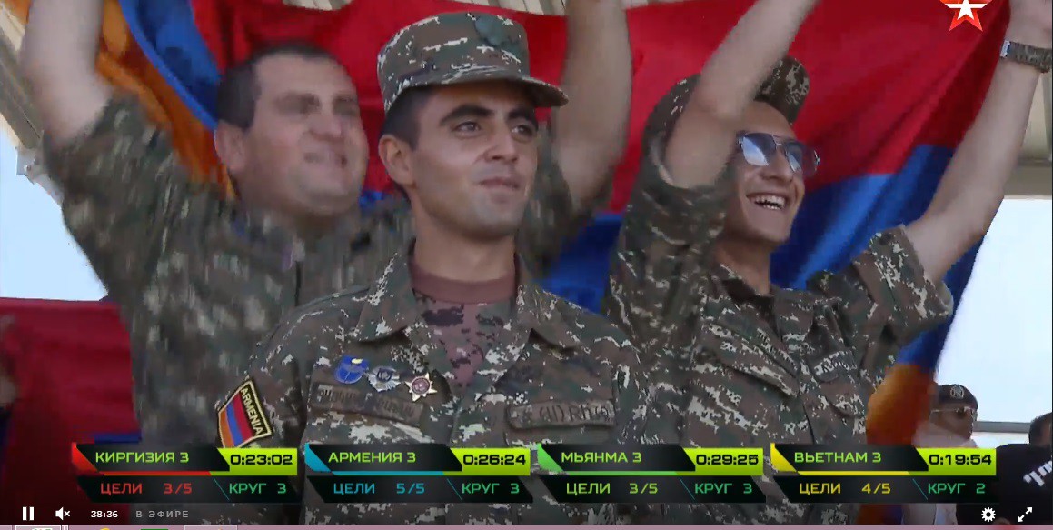 TRỰC TIẾP: Kíp xe tăng 3 Việt Nam tự phá kỷ lục Tank Biathlon 2018 - Xuất sắc chưa từng có - Ảnh 14. TRỰC TIẾP: Kíp xe tăng 3 Việt Nam tự phá kỷ lục Tank Biathlon 2018 - Xuất sắc chưa từng có - Ảnh 14.