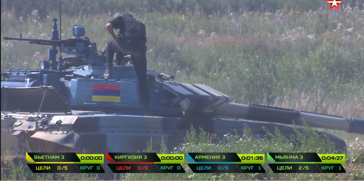 TRỰC TIẾP: Kíp xe tăng 3 Việt Nam tự phá kỷ lục Tank Biathlon 2018 - Xuất sắc chưa từng có - Ảnh 3. TRỰC TIẾP: Kíp xe tăng 3 Việt Nam tự phá kỷ lục Tank Biathlon 2018 - Xuất sắc chưa từng có - Ảnh 3.