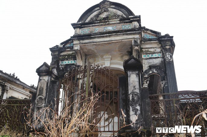 Ảnh: Khu mộ cổ đẹp như cung điện thu nhỏ ở miền Tây - Ảnh 4. Ảnh: Khu mộ cổ đẹp như cung điện thu nhỏ ở miền Tây - Ảnh 4.