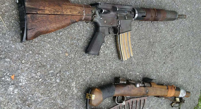 Súng trường AR-15 và và Ottoman Mauser 1893 phiên bản đồng nát hậu tận thế cực độc lạ - Ảnh 1. Súng trường AR-15 và và Ottoman Mauser 1893 phiên bản đồng nát hậu tận thế cực độc lạ - Ảnh 1.