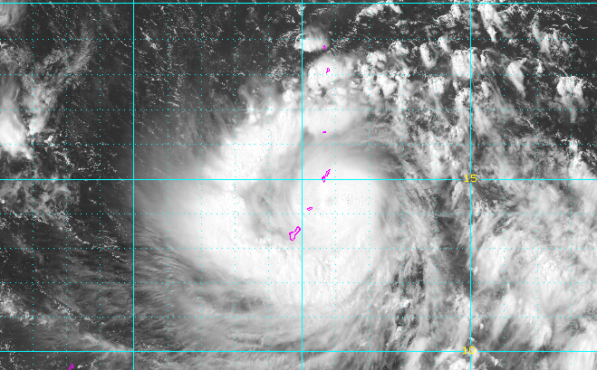 Bão chồng bão - chiều nay Mangkhut nâng cấp thành siêu bão: Những dự báo mới nhất! Bão chồng bão: Siêu bão Mangkhut giật cấp 16 đang nối sau bão số 5 giật cấp 10 tràn vào Biển Đông 2