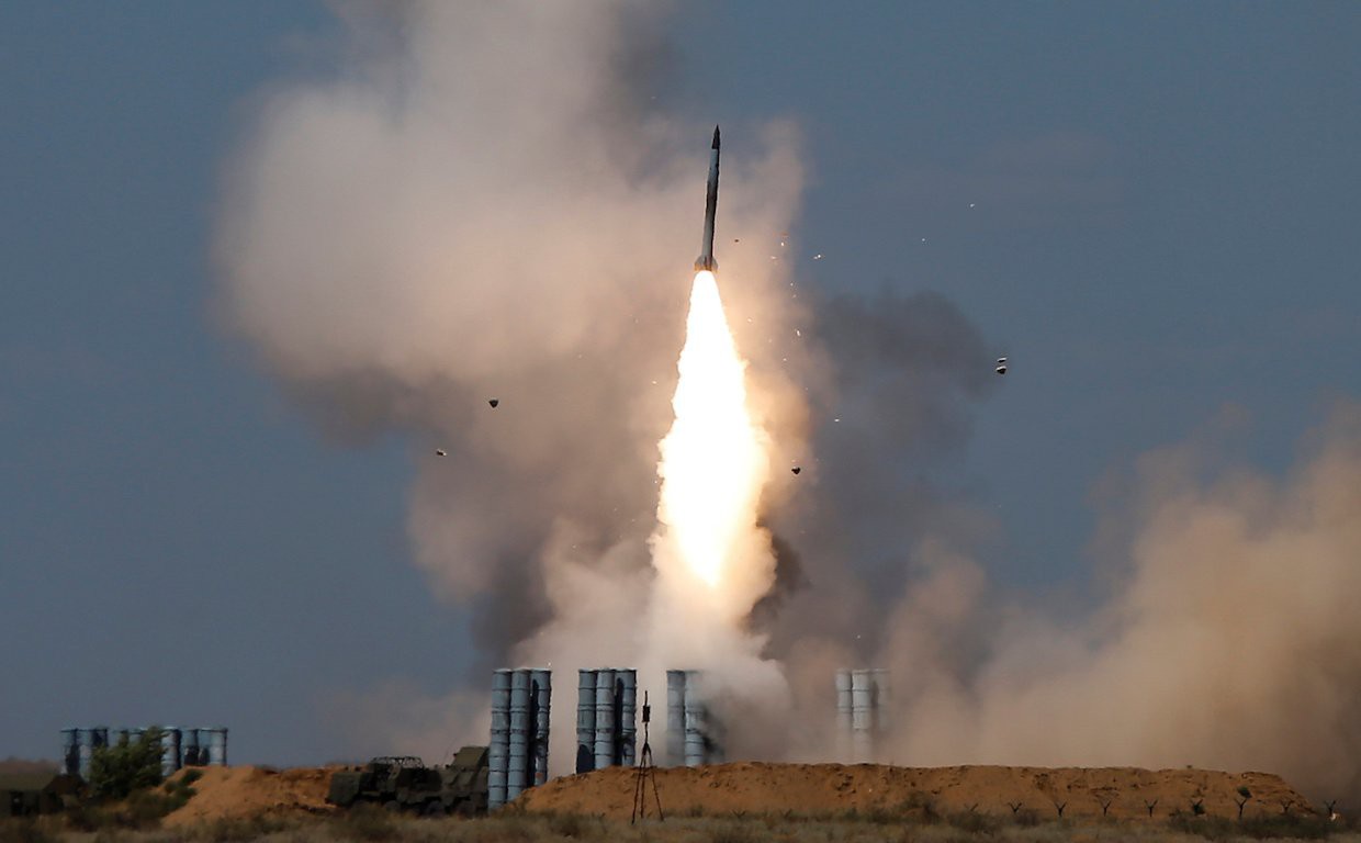 Nga ồ ạt bắn S-300, S-400 tại Vostok 2018: Tập cho đánh lớn ở Syria- Ra trận là phải thắng - Ảnh 1. Nga ồ ạt bắn S-300, S-400 tại Vostok 2018: Tập cho đánh lớn ở Syria- Ra trận là phải thắng - Ảnh 1.