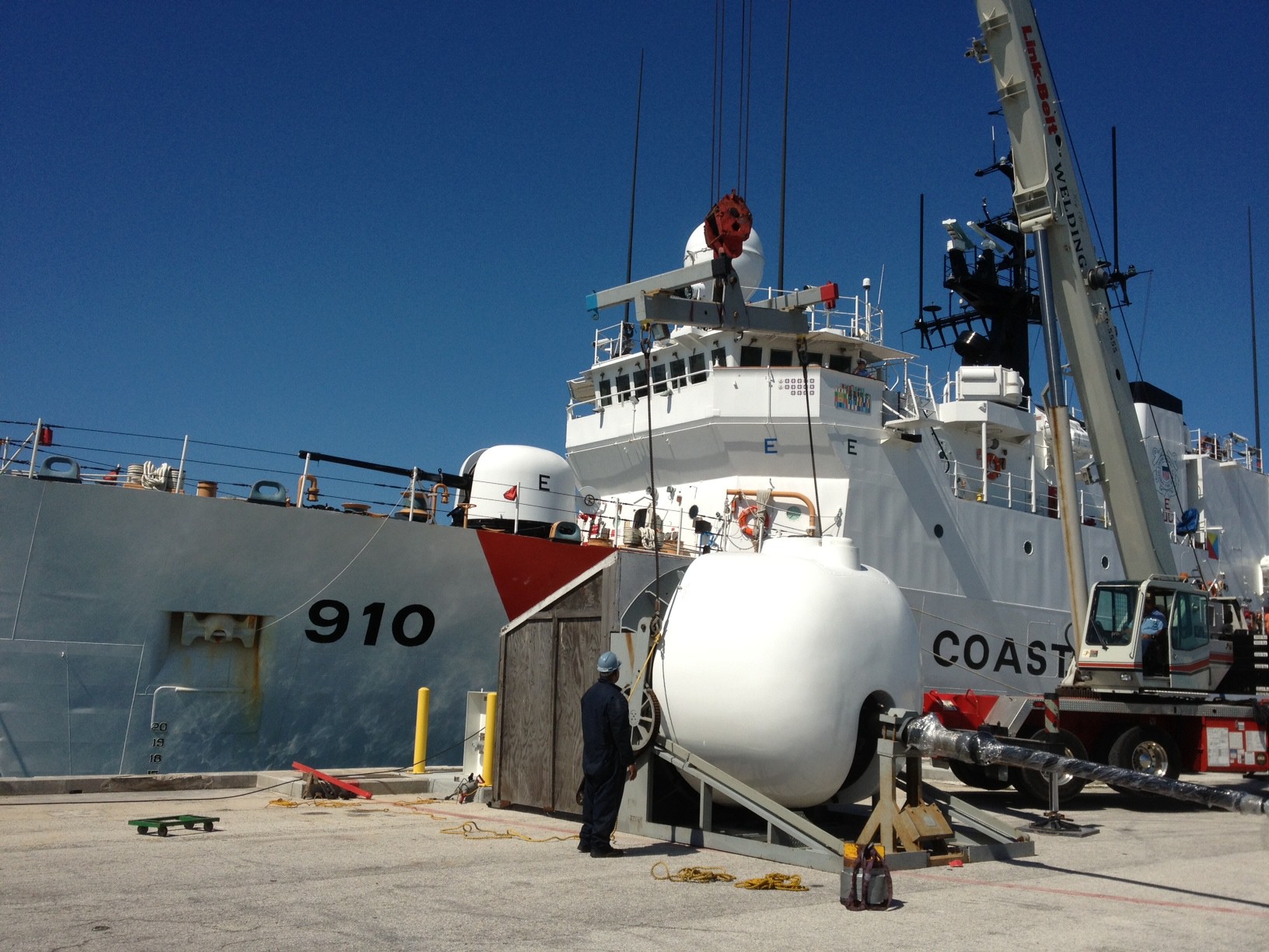 Tàu hải cảnh TQ và tàu tuần duyên các nước trang bị những pháo nguy hiểm đến mức nào? - Ảnh 2. Tàu hải cảnh TQ và tàu tuần duyên các nước trang bị những pháo nguy hiểm đến mức nào? - Ảnh 2.