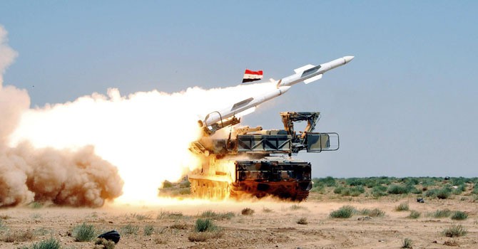KQ Israel vừa vồ hụt cá lớn chở đầy vũ khí ngay ở sân bay quốc tế Syria: Tên lửa đi lạc - Ảnh 1. KQ Israel vừa vồ hụt cá lớn chở đầy vũ khí ngay ở sân bay quốc tế Syria: Tên lửa đi lạc - Ảnh 1.