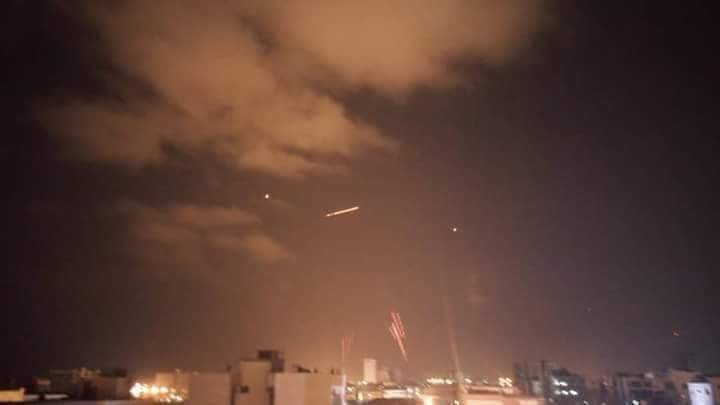 Pháp, Israel đồng loạt đánh lớn vào Syria, phòng không Nga đã diệt nhiều mục tiêu - Ảnh 6. Pháp, Israel đồng loạt đánh lớn vào Syria, phòng không Nga đã diệt nhiều mục tiêu - Ảnh 6.