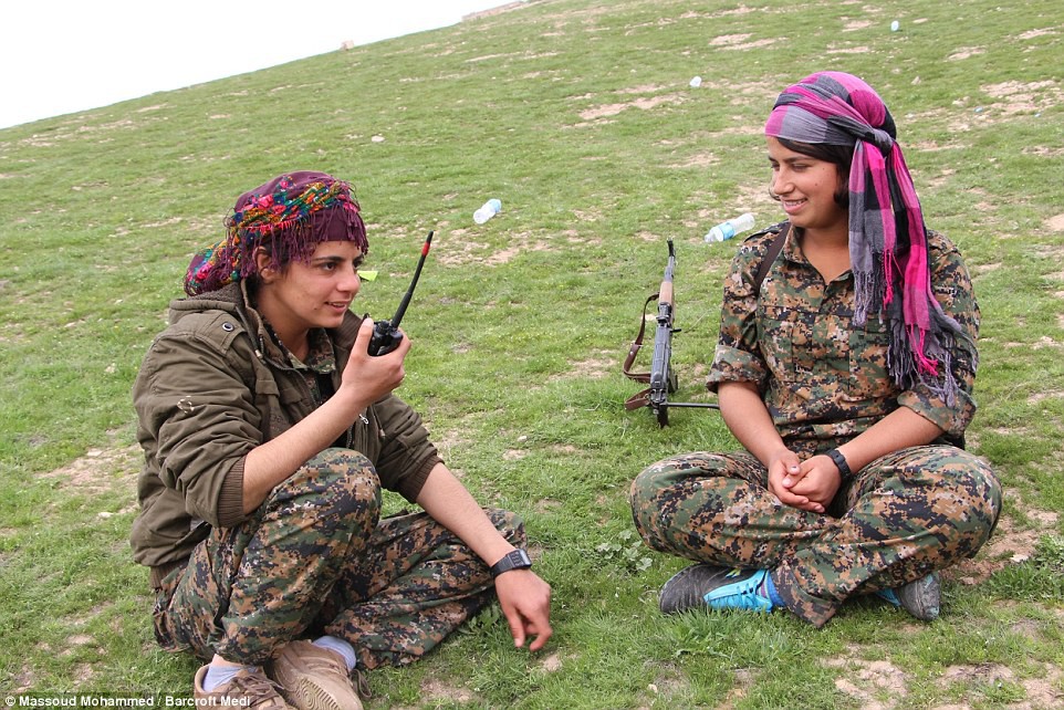 Người Kurd thổi bay đặc nhiệm của TT Putin cùng với Cấm vệ quân của Erdogan ở Syria? - Ảnh 6. Người Kurd thổi bay đặc nhiệm của TT Putin cùng với Cấm vệ quân của Erdogan ở Syria? - Ảnh 6.