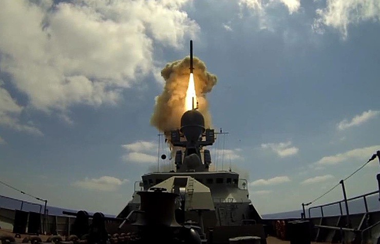 Tiêm kích Su-30SM Nga ồ ạt tới Khmeimim: Sân chơi Syria đã kết thúc với Mỹ-NATO? - Ảnh 2. Tiêm kích Su-30SM Nga ồ ạt tới Khmeimim: Sân chơi Syria đã kết thúc với Mỹ-NATO? - Ảnh 2.