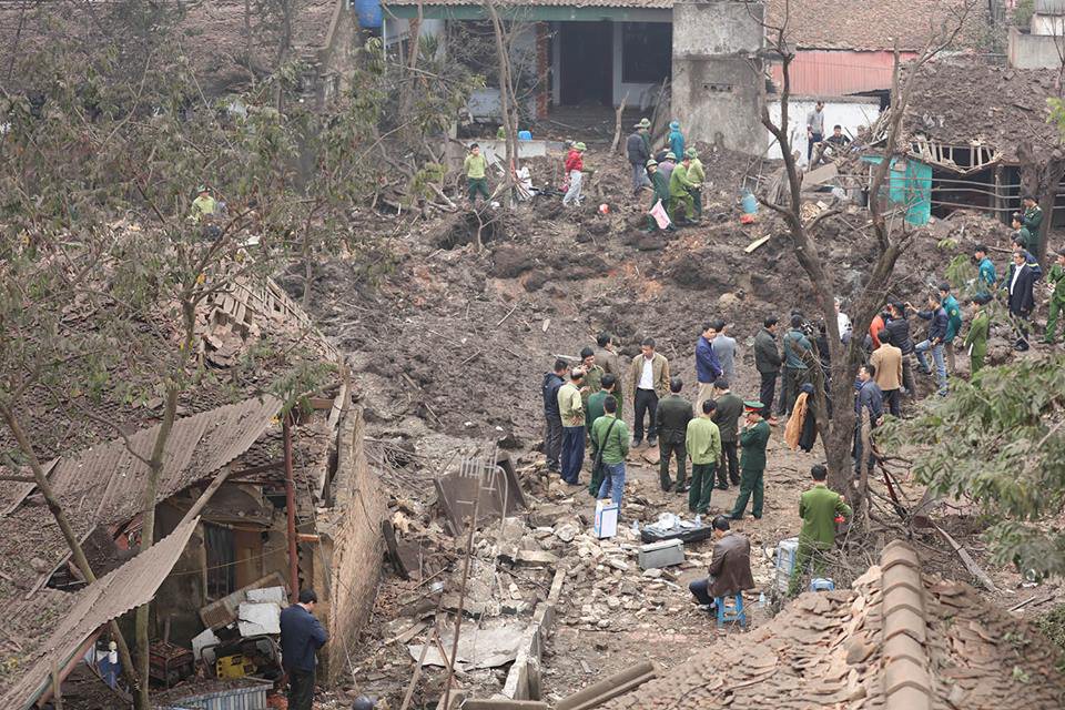 Hiện trường vụ nổ làm 2 người chết, 7 người bị thương, nhiều nhà dân bị tốc mái - Ảnh 21. Hiện trường vụ nổ làm 2 người chết, 7 người bị thương, nhiều nhà dân bị tốc mái - Ảnh 21.