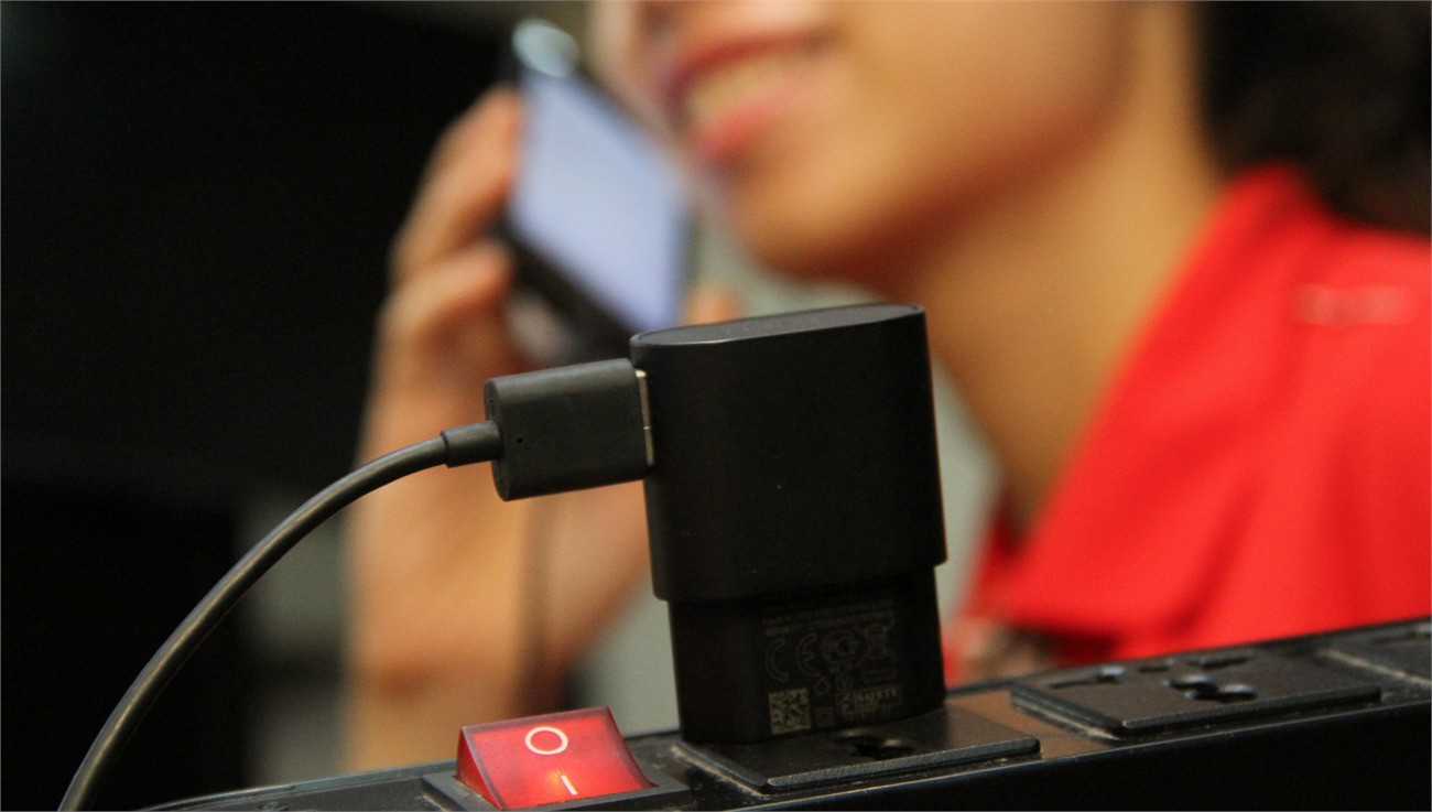 Người hay dùng điện thoại hãy ghi nhớ những nguyên tắc sau để không gây hại sức khỏe - Ảnh 6. Người hay dùng điện thoại hãy ghi nhớ những nguyên tắc sau để không gây hại sức khỏe - Ảnh 6.