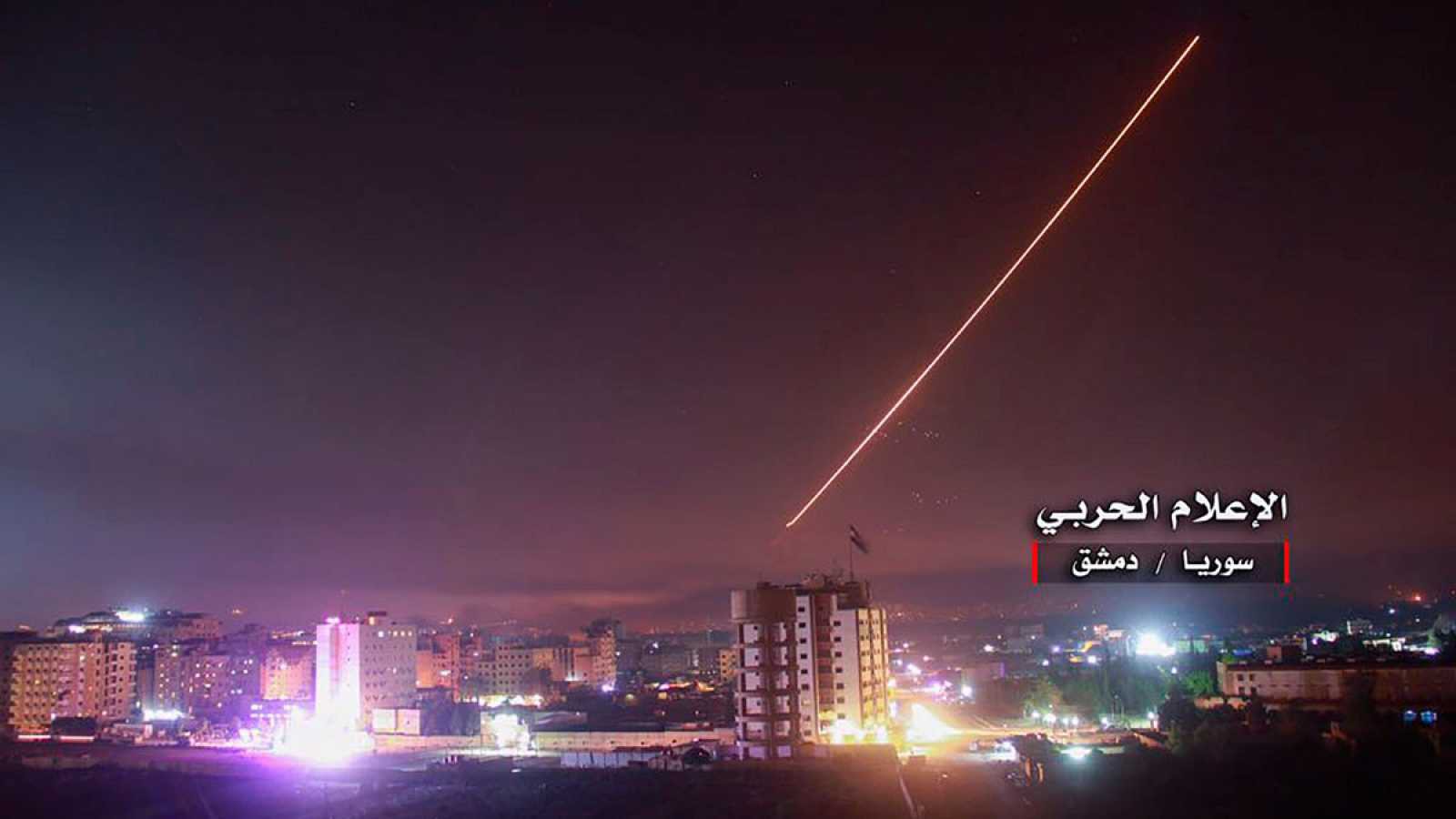 Israel tấn công Syria: Tại sao Lebanon để mặc chiến đấu cơ Do Thái ra vào như đi chợ? - Ảnh 1. Israel tấn công Syria: Tại sao Lebanon để mặc chiến đấu cơ Do Thái ra vào như đi chợ? - Ảnh 1.