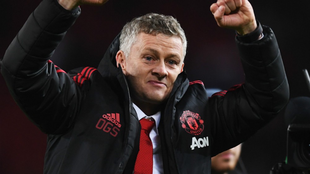 Toả sáng ở MU, Pogba vẫn bị chỉ trích chơi bóng thiếu tích cực - Ảnh 2. Toả sáng ở MU, Pogba vẫn bị chỉ trích chơi bóng thiếu tích cực - Ảnh 2.