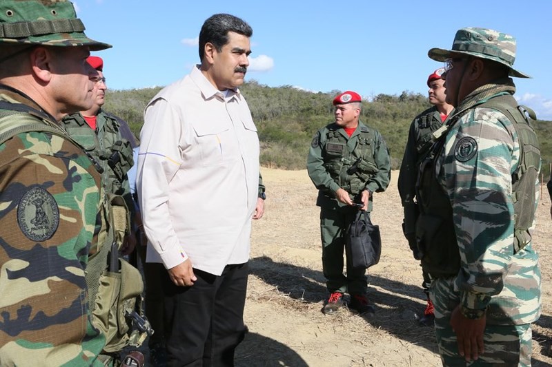 Bị Mỹ đe dọa tấn công, Venezuela tổ chức tập trận khủng nhất trong 200 năm - Ảnh 1. Bị Mỹ đe dọa tấn công, Venezuela tổ chức tập trận khủng nhất trong 200 năm - Ảnh 1.