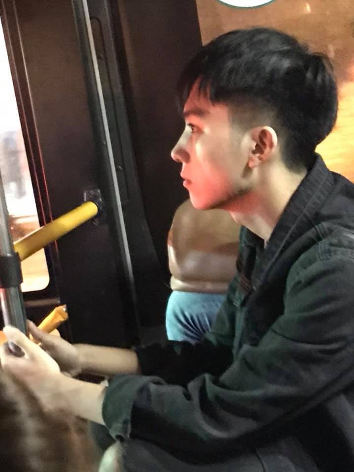 Chỉ 1 chi tiết trên khuôn mặt, chàng trai khiến dân mạng ráo riết truy tìm ngày Valentine - Ảnh 1. Chỉ 1 chi tiết trên khuôn mặt, chàng trai khiến dân mạng ráo riết truy tìm ngày Valentine - Ảnh 1.