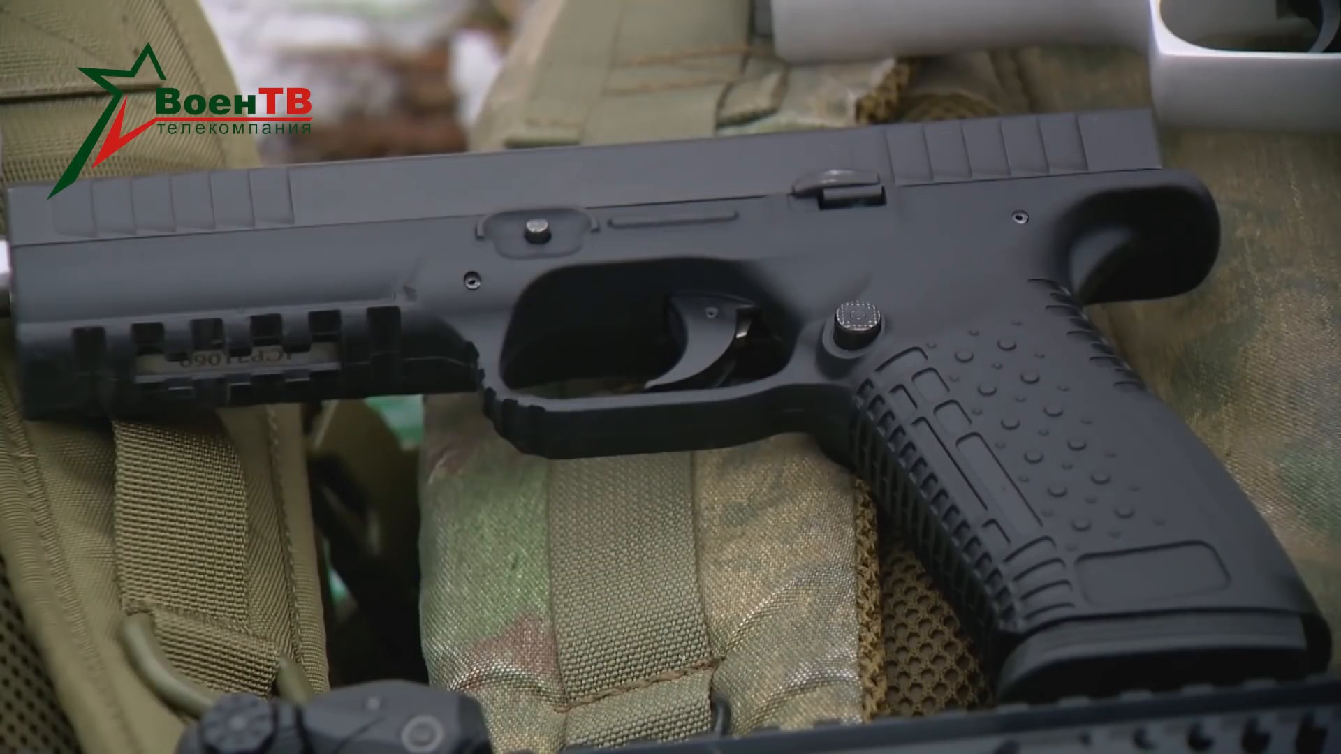 Xem bắn thực tế súng ngắn Strizh - Vũ khí độc đáo mới dành cho đặc nhiệm - Ảnh 6. Xem bắn thực tế súng ngắn Strizh - Vũ khí độc đáo mới dành cho đặc nhiệm - Ảnh 6.