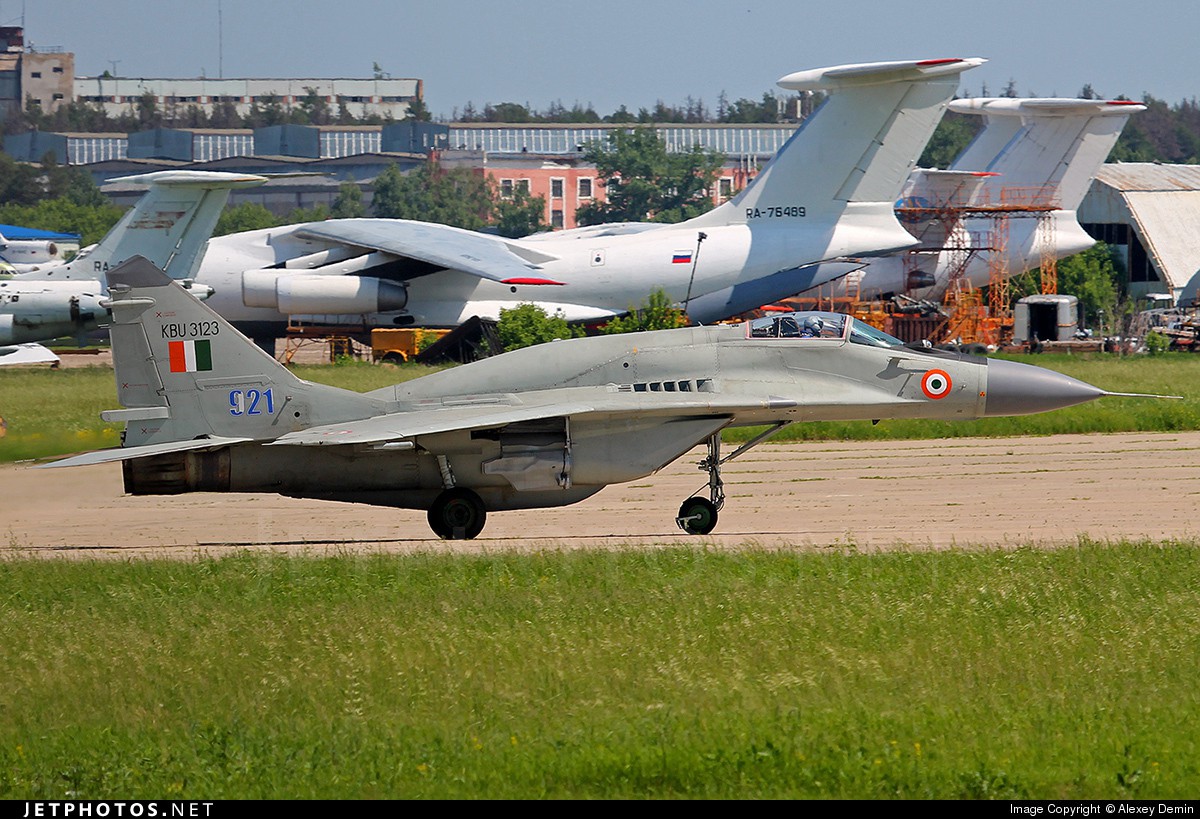 Khẩn cấp mua MiG-29: Ấn Độ sẽ tiếp nhận đống sắt tuổi đời 25 năm - Vì sao phải khổ thế? - Ảnh 4. Khẩn cấp mua MiG-29: Ấn Độ sẽ tiếp nhận đống sắt tuổi đời 25 năm - Vì sao phải khổ thế? - Ảnh 4.