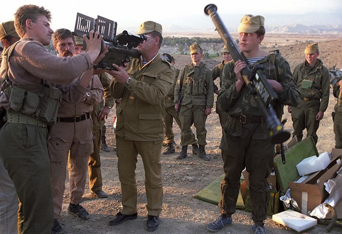 Chiến lợi phẩm Stinger và danh hiệu Anh hùng sau 30 năm của đặc nhiệm Liên Xô - Ảnh 4. Chiến lợi phẩm Stinger và danh hiệu Anh hùng sau 30 năm của đặc nhiệm Liên Xô - Ảnh 4.