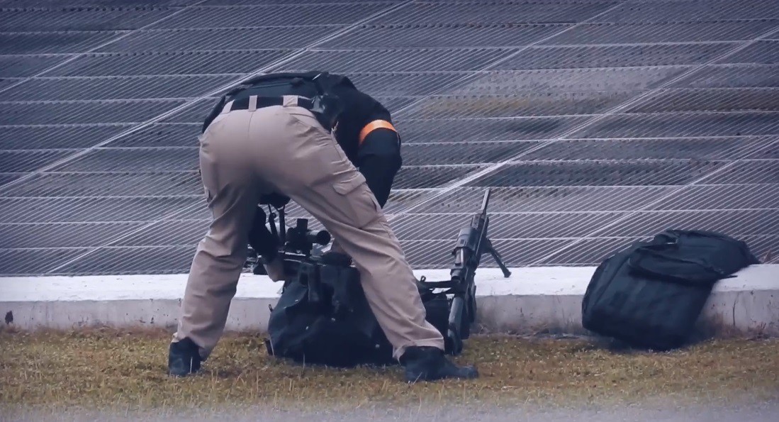 Mật vụ Mỹ bảo vệ TT Trump show súng mới và đỉnh nhất tại Hà Nội: Hàng vừa ra lò và khá bí mật! - Ảnh 4. Mật vụ Mỹ bảo vệ TT Trump show súng mới và đỉnh nhất tại Hà Nội: Hàng vừa ra lò và khá bí mật! - Ảnh 4.