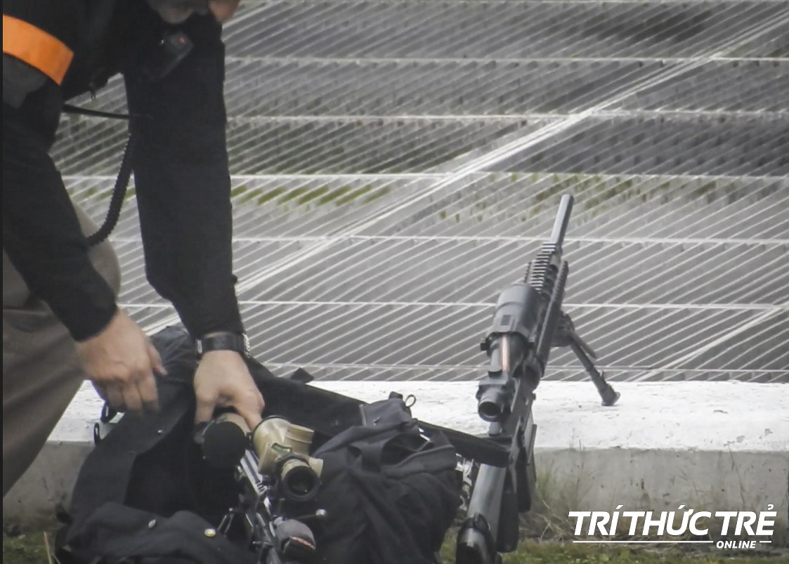 Mật vụ Mỹ bảo vệ TT Trump show súng mới và đỉnh nhất tại Hà Nội: Hàng vừa ra lò và khá bí mật! - Ảnh 5. Mật vụ Mỹ bảo vệ TT Trump show súng mới và đỉnh nhất tại Hà Nội: Hàng vừa ra lò và khá bí mật! - Ảnh 5.