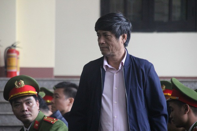  Xử phúc thẩm vụ đánh bạc nghìn tỷ liên quan cựu Trung tướng Phan Văn Vĩnh từ ngày 5/3 - Ảnh 1.