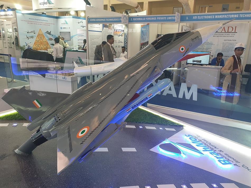 Ấn Độ gây choáng cho Trung Quốc khi tích hợp tên lửa BrahMos-NG lên tiêm kích LCA - Ảnh 9. Ấn Độ gây choáng cho Trung Quốc khi tích hợp tên lửa BrahMos-NG lên tiêm kích LCA - Ảnh 9.