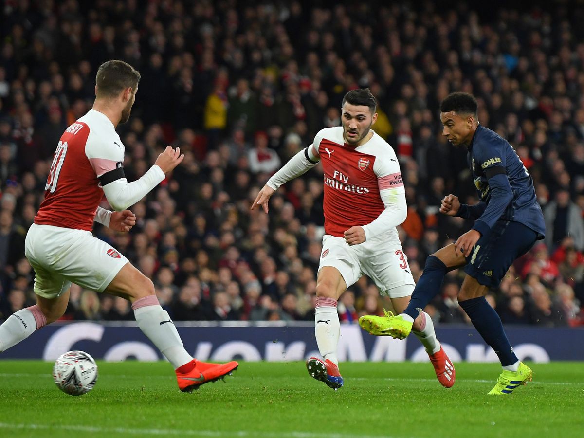 Arsenal sẽ đánh bại Man United bằng chiêu gậy ông đập lưng ông? - Ảnh 2. Arsenal sẽ đánh bại Man United bằng chiêu gậy ông đập lưng ông? - Ảnh 2.