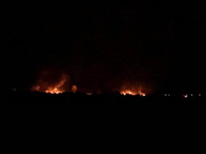Liên quân do Mỹ dẫn đầu không kích đẫm máu Baguz, Syria - Thương vong lớn - Ảnh 2. Liên quân do Mỹ dẫn đầu không kích đẫm máu Baguz, Syria - Thương vong lớn - Ảnh 2.