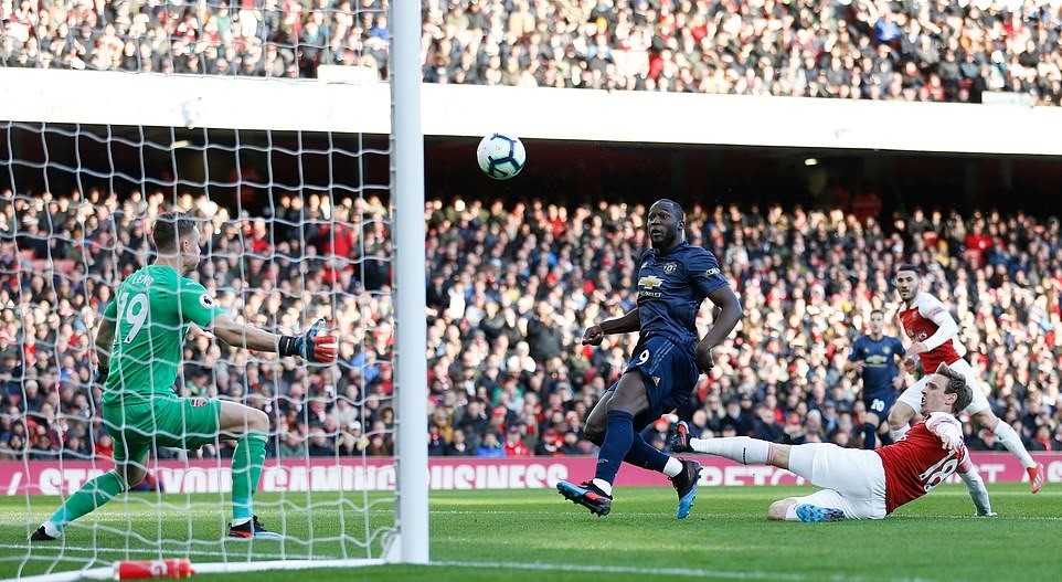 M.U thua Arsenal: Cũng là phút soi gương của Quỷ đỏ - Ảnh 3. M.U thua Arsenal: Cũng là phút soi gương của Quỷ đỏ - Ảnh 3.