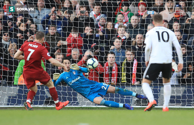 Tái hiện cú trượt chân của Gerrard, Virgil van Dijk suýt dìm Liverpool vào biển nước mắt - Ảnh 3. Tái hiện cú trượt chân của Gerrard, Virgil van Dijk suýt dìm Liverpool vào biển nước mắt - Ảnh 3.