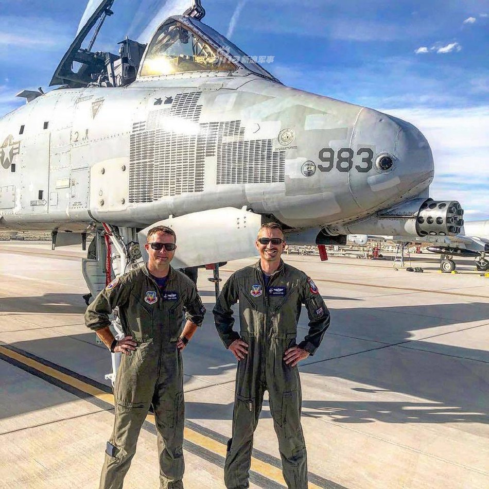 Bắn hạ cả F-16 và F-22, chiến tích khó tin của cường kích A-10 - Ảnh 3. Bắn hạ cả F-16 và F-22, chiến tích khó tin của cường kích A-10 - Ảnh 3.