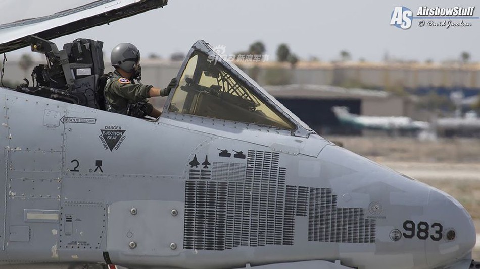 Bắn hạ cả F-16 và F-22, chiến tích khó tin của cường kích A-10 - Ảnh 2. Bắn hạ cả F-16 và F-22, chiến tích khó tin của cường kích A-10 - Ảnh 2.