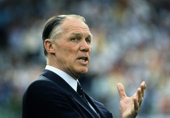 Sir Alex về nhì trong danh sách 50 huấn luyện viên vĩ đại nhất lịch sử - Ảnh 1. Sir Alex về nhì trong danh sách 50 huấn luyện viên vĩ đại nhất lịch sử - Ảnh 1.