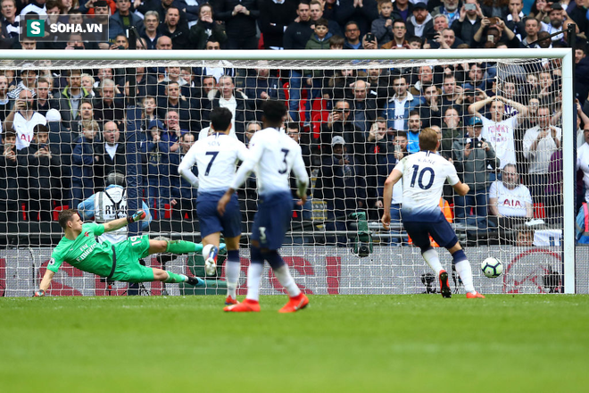 Trọng tài tặng Tottenham bàn thắng, Man United cười thầm trước Arsenal - Ảnh 3. Trọng tài tặng Tottenham bàn thắng, Man United cười thầm trước Arsenal - Ảnh 3.