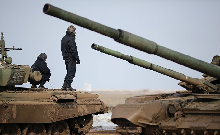 Trump 1 - 0 Putin: So găng quyết liệt trên thị trường vũ khí - Thời kỳ lành ít dữ nhiều - Ảnh 1. Trump 1 - 0 Putin: So găng quyết liệt trên thị trường vũ khí - Thời kỳ lành ít dữ nhiều - Ảnh 1.