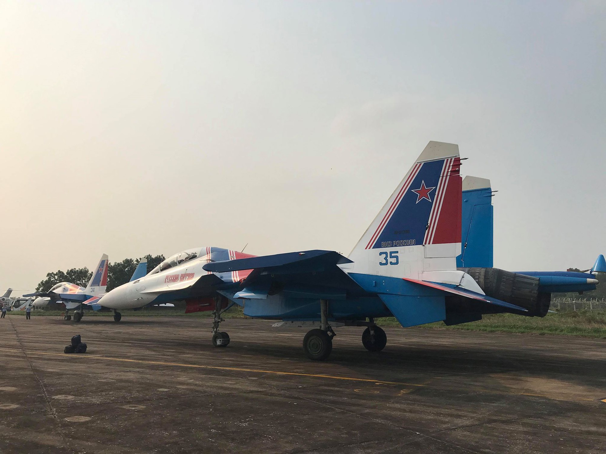 Cận cảnh chiến đấu cơ quái thú Su-30SM Hiệp sĩ Nga ở Việt Nam: Chỉ hai từ cực đẹp! - Ảnh 18. Cận cảnh chiến đấu cơ quái thú Su-30SM Hiệp sĩ Nga ở Việt Nam: Chỉ hai từ cực đẹp! - Ảnh 18.