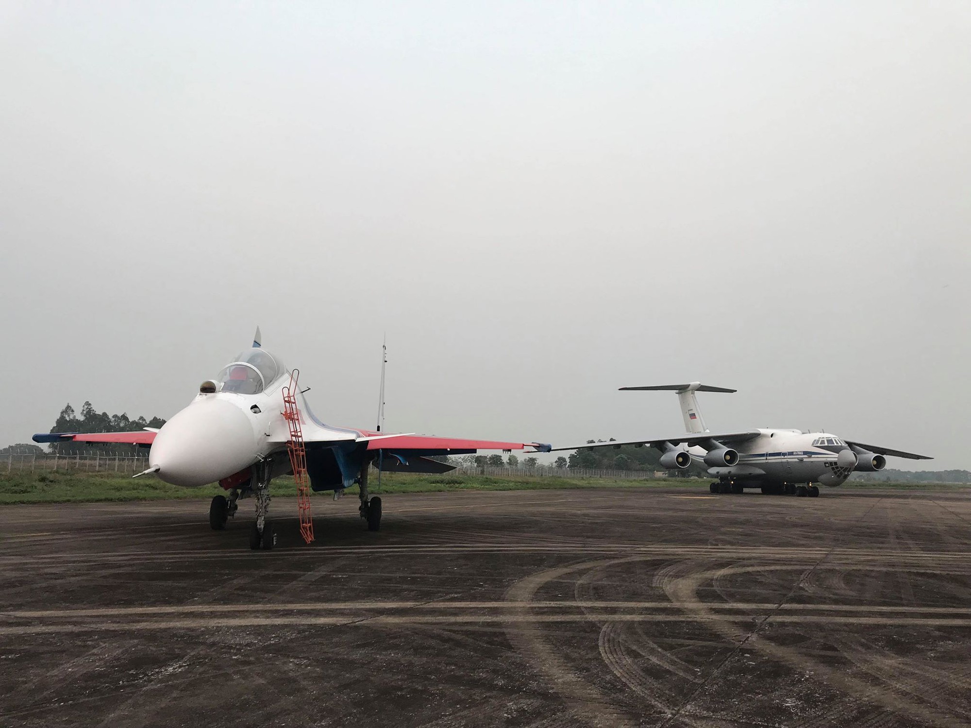 Cận cảnh chiến đấu cơ quái thú Su-30SM Hiệp sĩ Nga ở Việt Nam: Chỉ hai từ cực đẹp! - Ảnh 30. Cận cảnh chiến đấu cơ quái thú Su-30SM Hiệp sĩ Nga ở Việt Nam: Chỉ hai từ cực đẹp! - Ảnh 30.