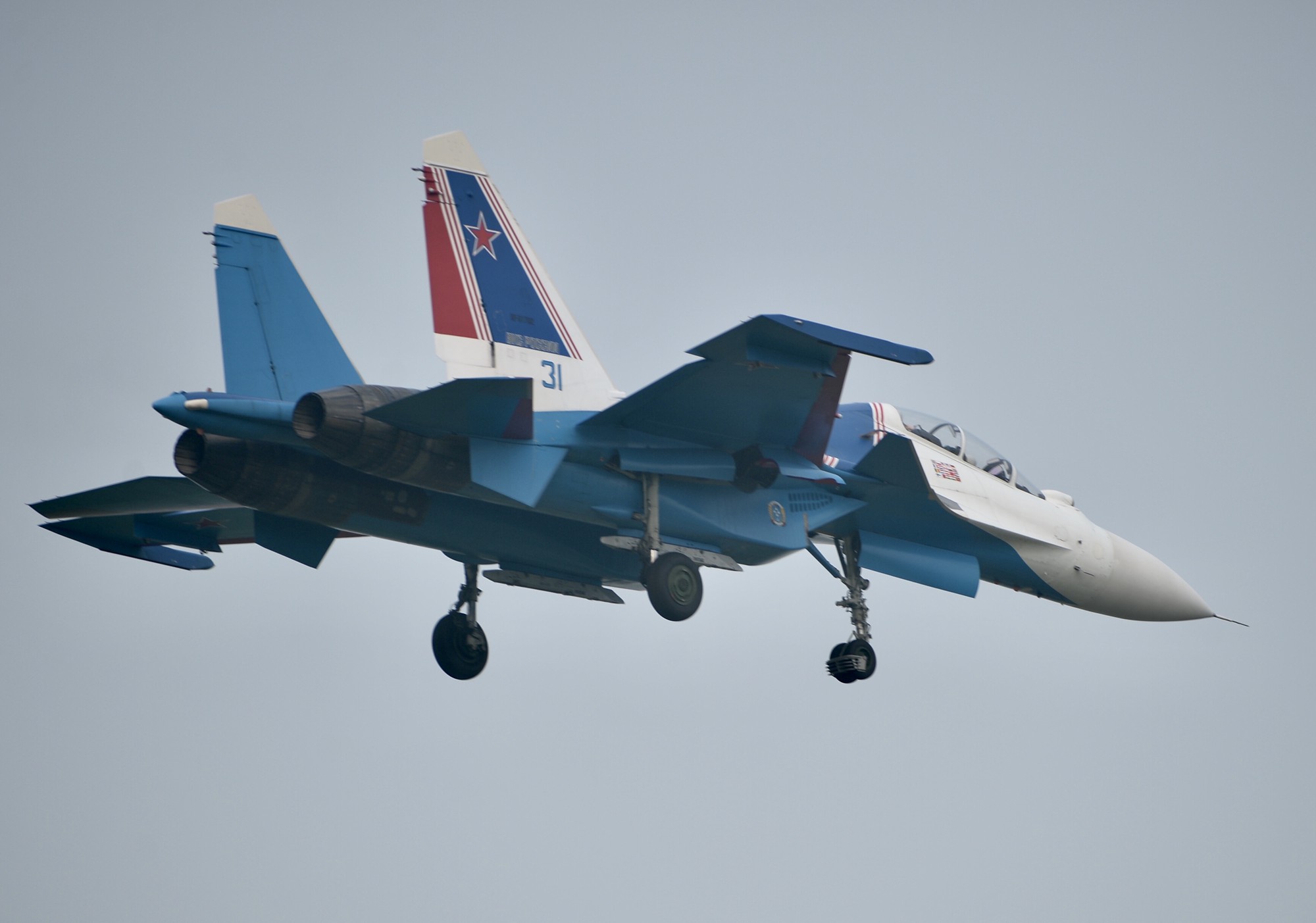 Cận cảnh chiến đấu cơ quái thú Su-30SM Hiệp sĩ Nga ở Việt Nam: Chỉ hai từ cực đẹp! - Ảnh 13. Cận cảnh chiến đấu cơ quái thú Su-30SM Hiệp sĩ Nga ở Việt Nam: Chỉ hai từ cực đẹp! - Ảnh 13.